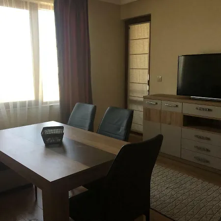 Апартамент “Рая” Apartman Pomorie