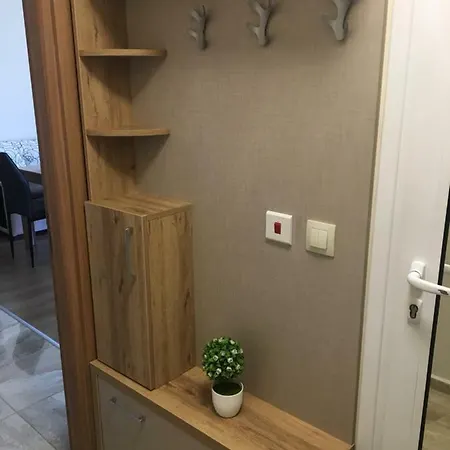 Апартамент “Рая” Apartman *