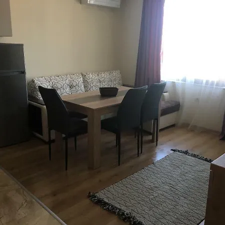 Апартамент “Рая” Apartment